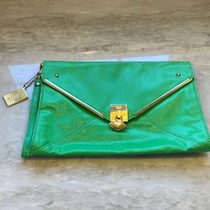 Kelly Green Lulu Guninness clutch